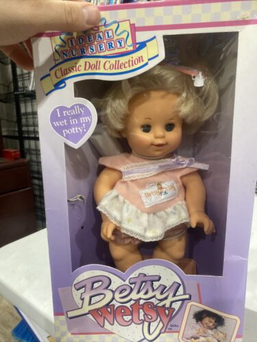 Vintage Betsy Wetsy Doll 16" 1991 Ideal Mint/excellent With Box & Accessories