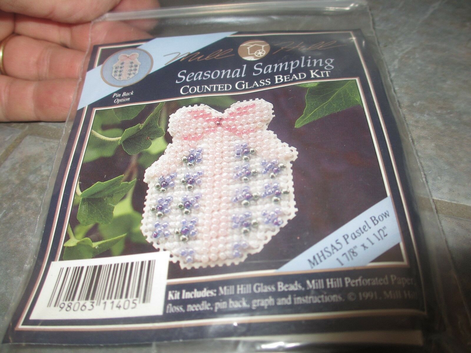 1991 Mill Hill Cross Stitch Glass Bead Pastel Bow Kit Free Shipping ! R
