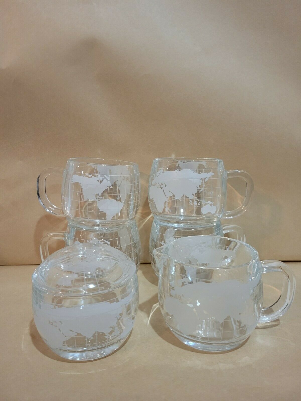 4 Nestle Etched Clear Glass World Globe Map Coffee Mugs And Cream And Sugar Set