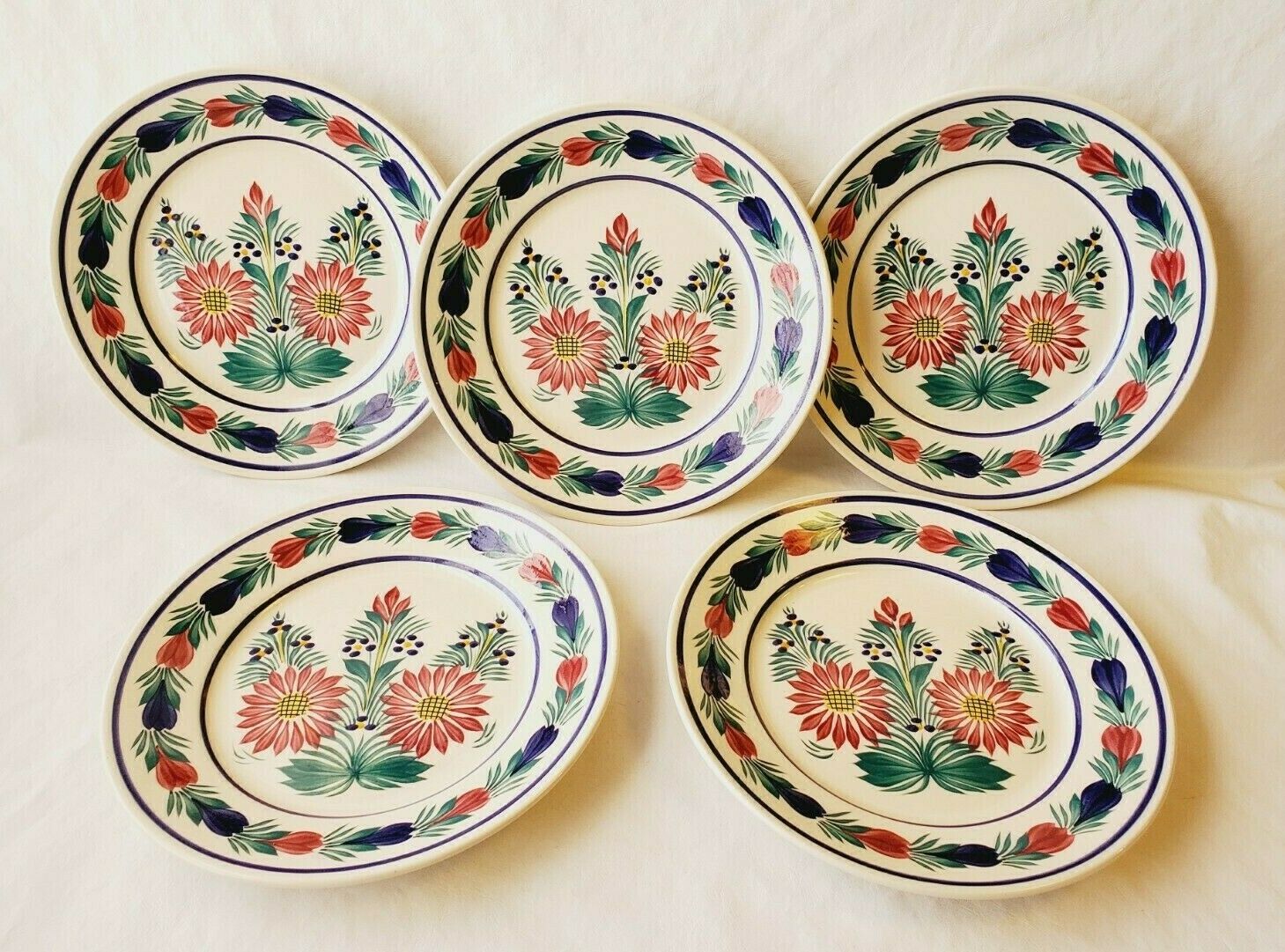 Lot Of 5 Quimper Fleuri 9" Luncheon Plates 9.25" France Red Blue Flowers Signed